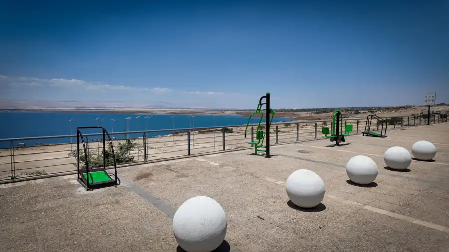 مدار الساعة,أخبار الأردن,اخبار الاردن,جعفر حسان,رئيس الوزراء,الحسين بن عبدالله الثاني,البحر الميت
