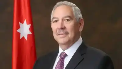 المجالي يقرر إغلاق مستودعات شركة أمل