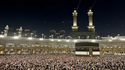 حجاج بيت الله الحرام يواصلون نسكهم