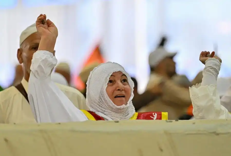 مدار الساعة,شؤون دينية