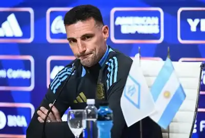 سكالوني يعلن قائمة المنتخب الأرجنتيني في