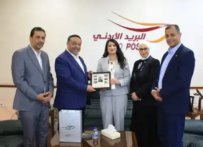 النسور الموظفة المثالية في البريد الأردني