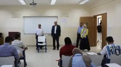 نائب رئيس جامعة الزرقاء يتفقد سير