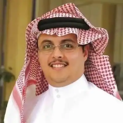 المديفر يحصل على درجة الدكتوراه عن