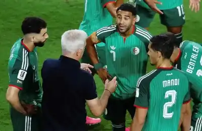 منتخب الجزائر يتعرض لضربة موجعة قبل
