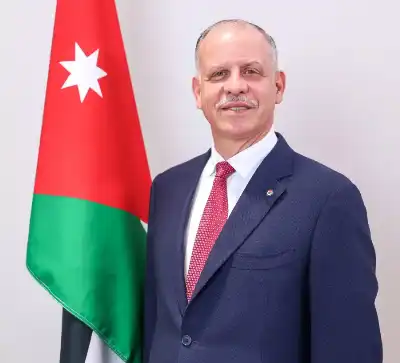 الأمير فيصل بن الحسين يؤدي اليمين