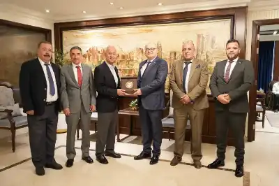 صناعة عمان تبحث تعزيز التبادل التجاري