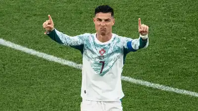 عاصفة في السوشل ميديا: هل ردد
