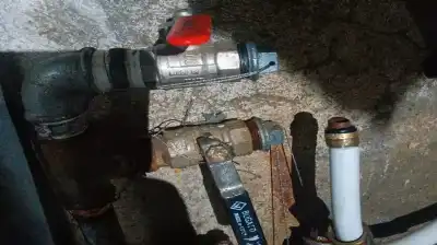 ضبط منازل تسحب المياه بشكل غير
