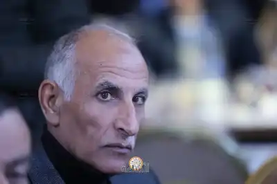 الصحفي كمال يقصّ على رئيس الوزراء