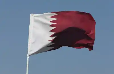 قطر: إصابة 3 بينهم طفل بشظايا