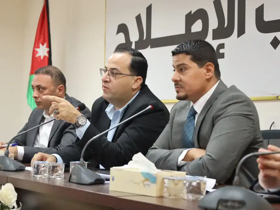 قبل أن تحكم على الأحزاب… اقترب