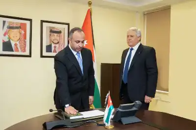 العساسلة يؤدي اليمين القانونية أمام وزير