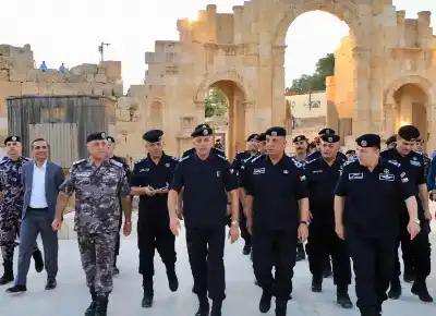 اللواء المعايطة يتفقّد موقع مهرجان جرش