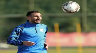 الفيصلي يتعاقد مع إحسان حداد لموسمين