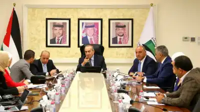 اجتماع حكومي لبحث اركن وتنقّل الذكية
