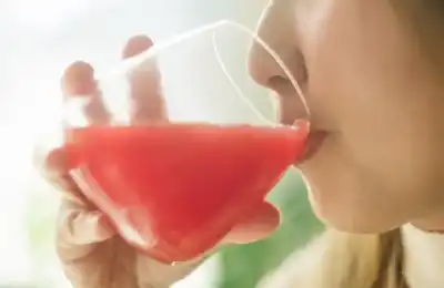 ثلاثة عصائر حمراء قد تخفض ضغط