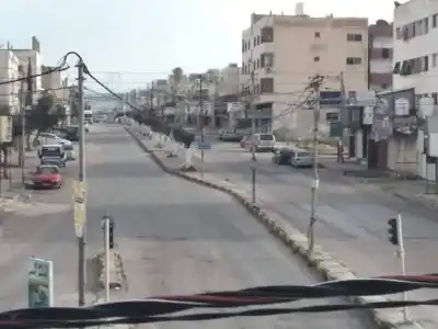 بلدية إربد تغلق جزءا من شارع