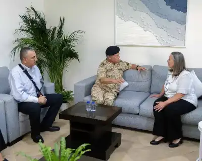 الملك يقدم واجب العزاء بوفاة الرائد