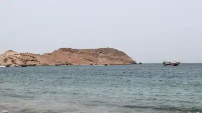 الحوثيون يبدأون تنفيذ أجندة إيران البحرية..