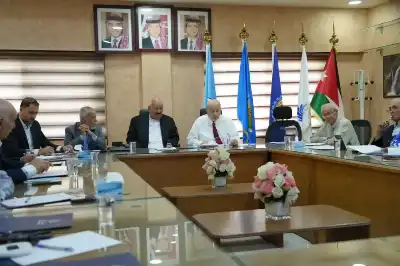 شركة الزرقاء للتعليم والاستثمار تعقد اجتماع
