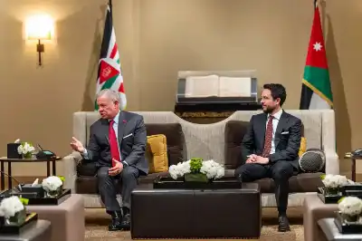الملك يستقبل اللجنة الوزارية العربية المكلفة