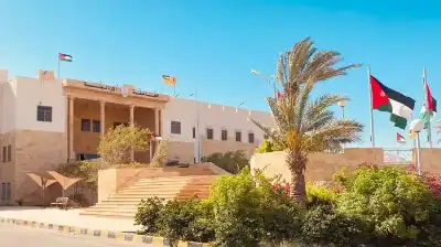 فرع الجامعة الأردنية في العقبة يبدأ