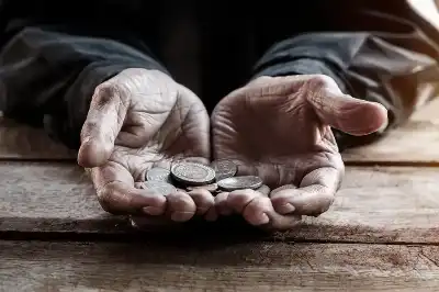 الأردن: ضبط متسولة بحوزتها 46600 دولار