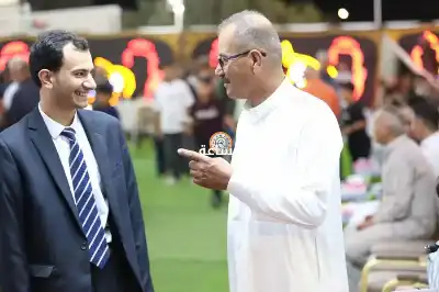 سلطان المشاقبة يحتفل بتخرج نجله عبد