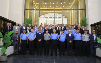 مدير الأمن العام يكرّم ضباطا متقاعدين