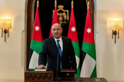 المحافظ خريسات يعلق على إحالته للتقاعد: