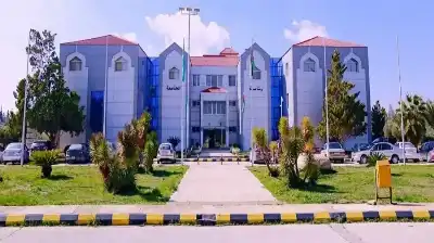 آل البيت تفصل طلبة ثبتت مشاركتهم