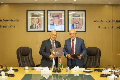 مذكرة تفاهم بين المستقلة للانتخاب ومركز