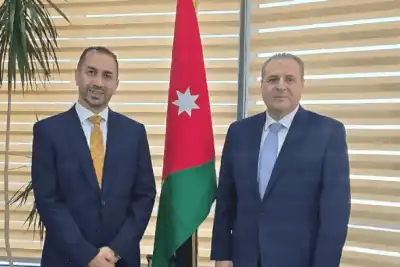السفير الأردني في فلسطين يزور بنك