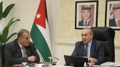 الأشغال والأمانة تبحثان حل الأزمة المرورية