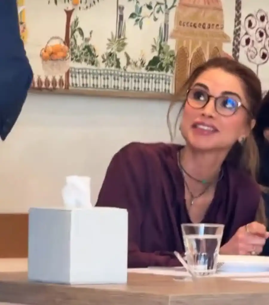 مدار الساعة,Video,فيديو,أخبار الأردن,اخبار الاردن,الملكة رانيا,الملكة رانيا العبد الله,الأميرة إيمان بنت عبدالله الثاني,الملك عبدالله الثاني,مواقع التواصل الاجتماعي