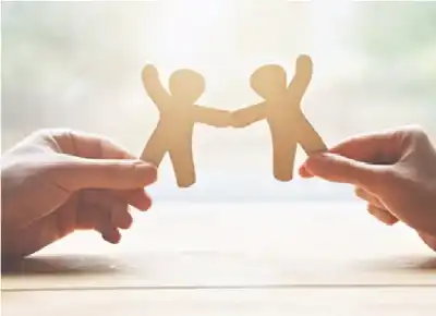 أزمة الصداقة في العصر الحديث.. بين