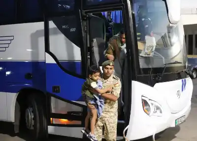 عودة 20 طفلا مع ذويهم إلى