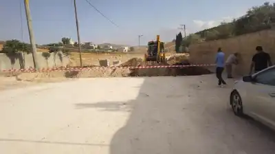 إغلاق جزئي لطريق بمنطقة الخريشية في
