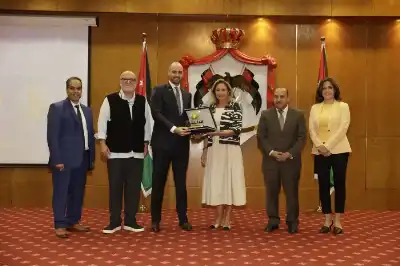 البنك العربي يدعم اختتام فعاليات مبادرة
