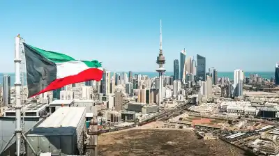 الكويت تنهي عقود آلاف المعلمين العرب..