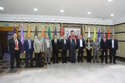 مجلس أمناء جامعة الزرقاء يزور مرافق