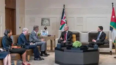 الملك يستقبل وفدا من البرلمان الفرنسي