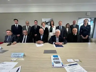 رئيس مجلس أمناء جامعة الزرقاء يشارك