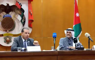 المسفر: التحولات بالمنطقة تتيح للأردن استعادة
