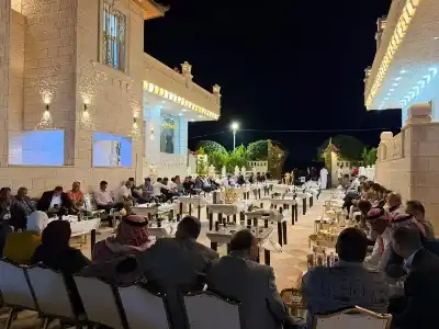 حزب الإصلاح يلتقي المزارعين في لواء