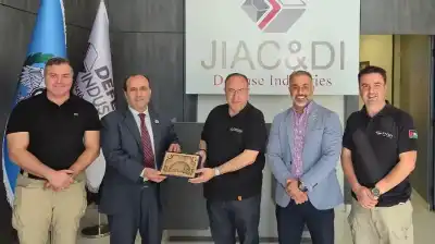 جامعة الزرقاء تبحث مع شركة إدارة