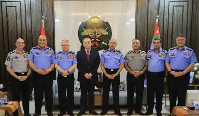 المعايطة يكرّم اللواء المتقاعد الدباس ويشيد
