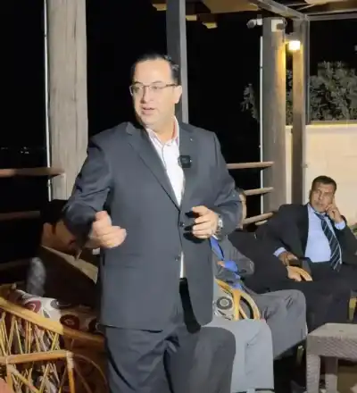 حزب الإصلاح يتبنّى مطالب أندية بني
