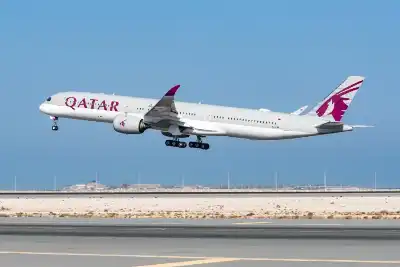 الخطوط الجوية القطرية تعلق رحلاتها من